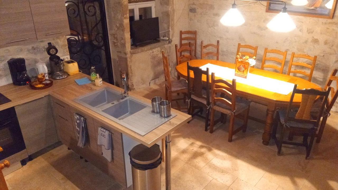 Gite De 6 A 14 Pers Avec Piscine-Jacuzzi- Salle Des Fetes Bastanes Exterior photo