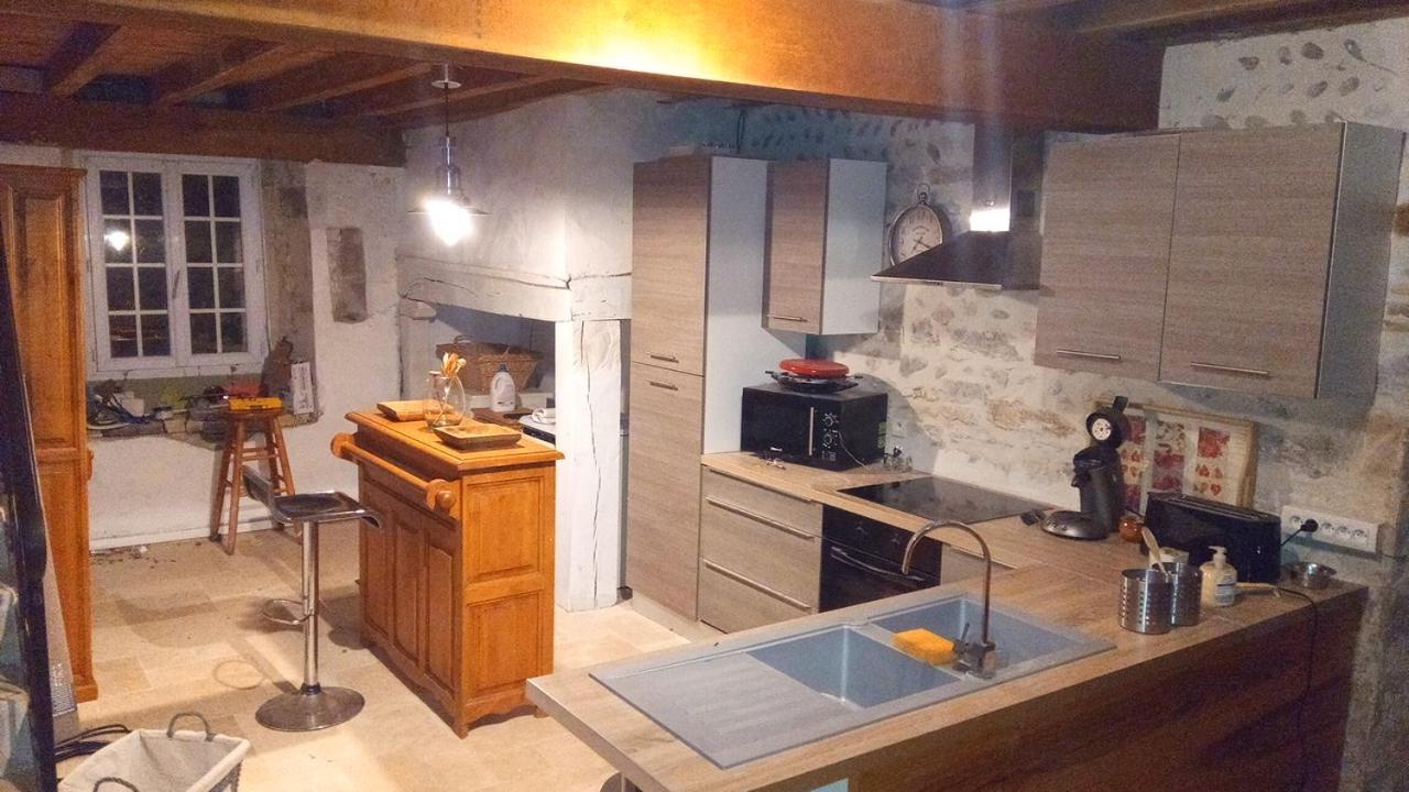 Gite De 6 A 14 Pers Avec Piscine-Jacuzzi- Salle Des Fetes Bastanes Exterior photo